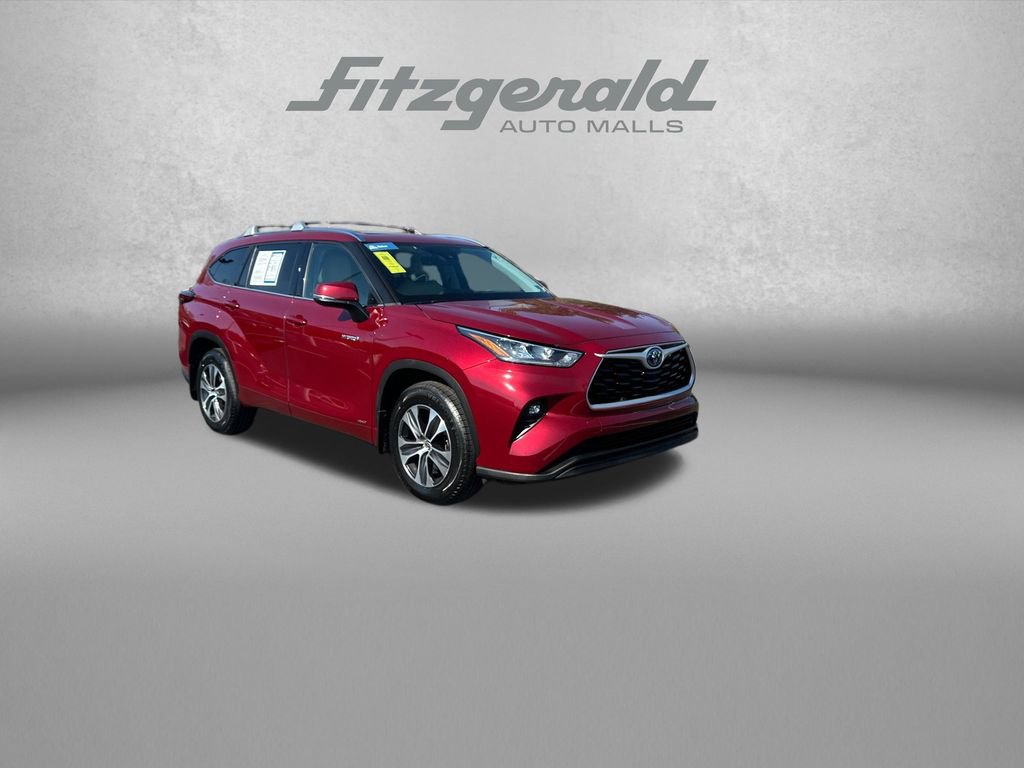 Used 2020 Toyota Highlander XLE AWD/4WD image 1