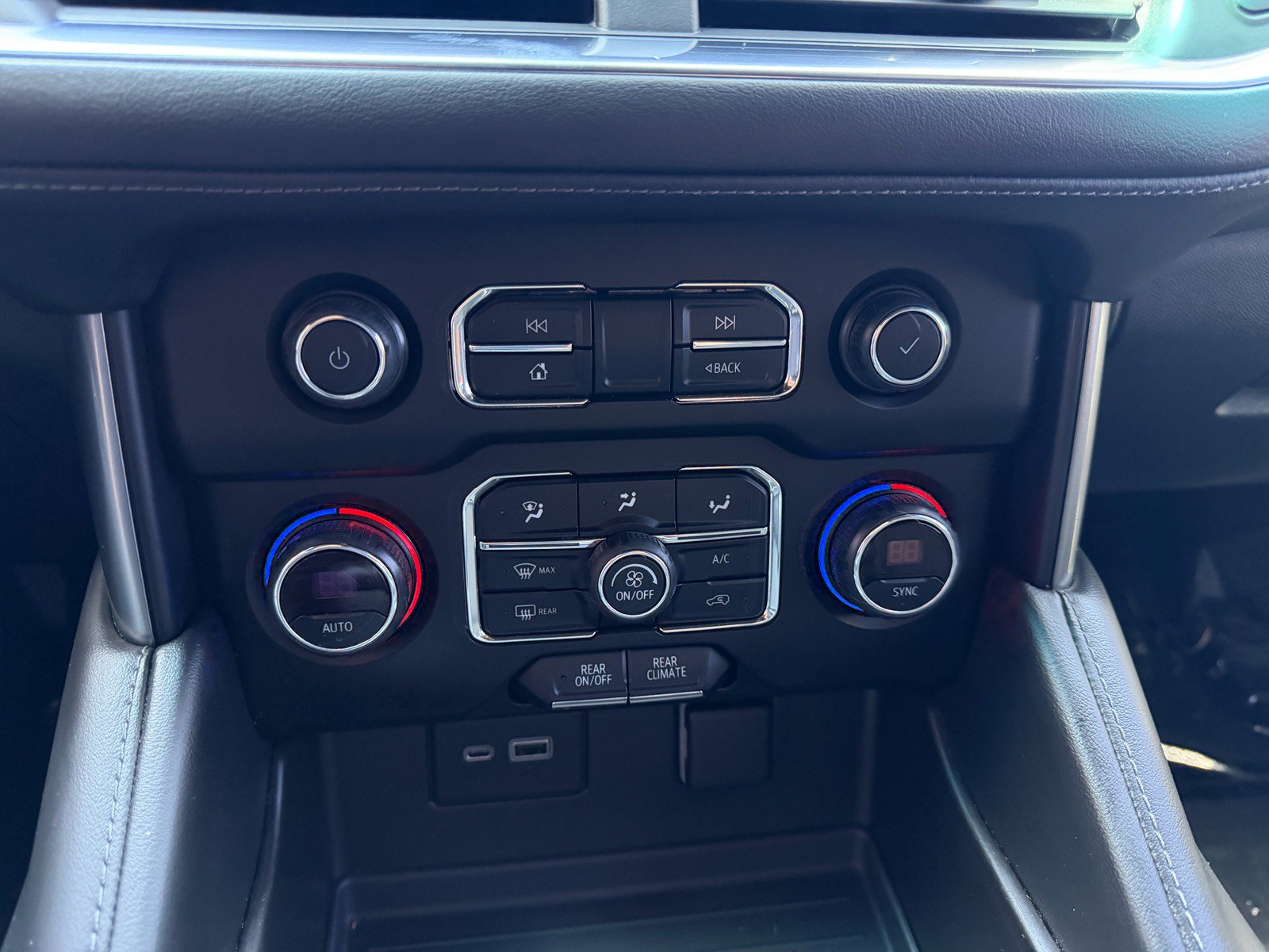 Used 2021 Chevrolet Tahoe LS RWD image 25