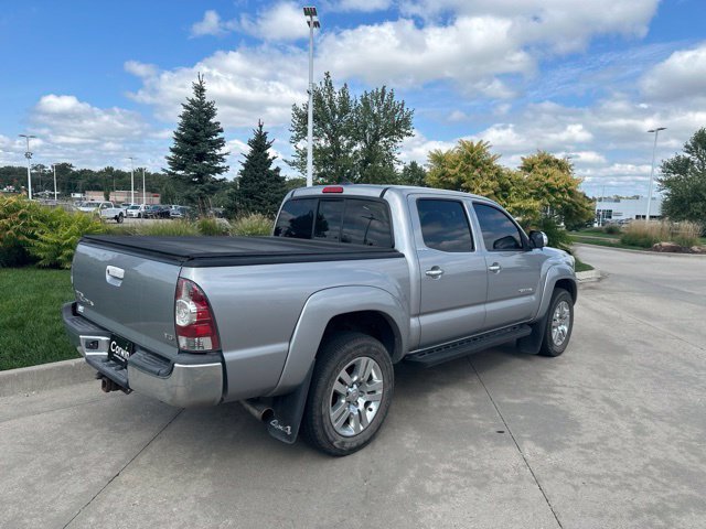 Used 2014 Toyota Tacoma 4x4 Double Cab w/ Limited Package image 3