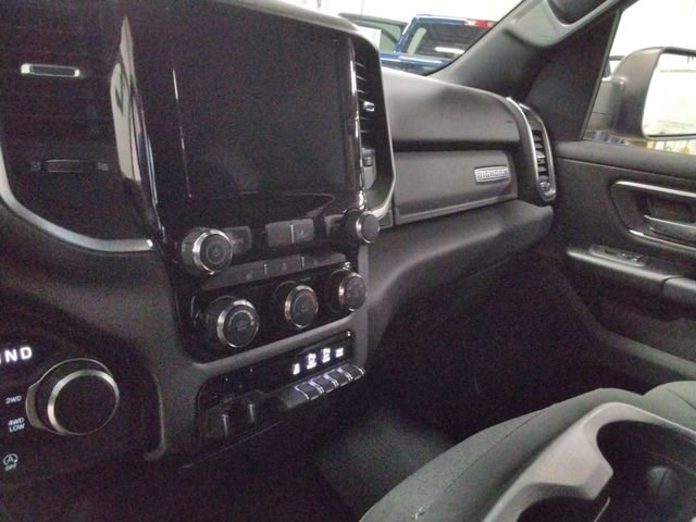 Used 2025 RAM 1500 Big Horn AWD/4WD image 32
