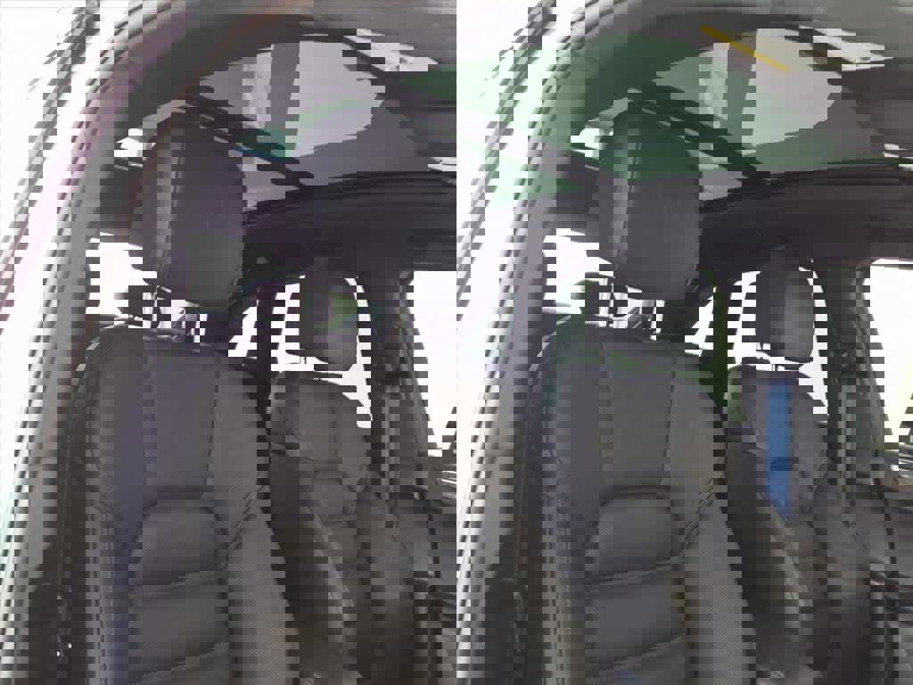 Used 2025 Porsche Macan GTS image 21