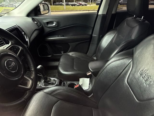 Used 2019 Jeep Compass Limited w/ Safety & Security Group AWD/4WD image 4