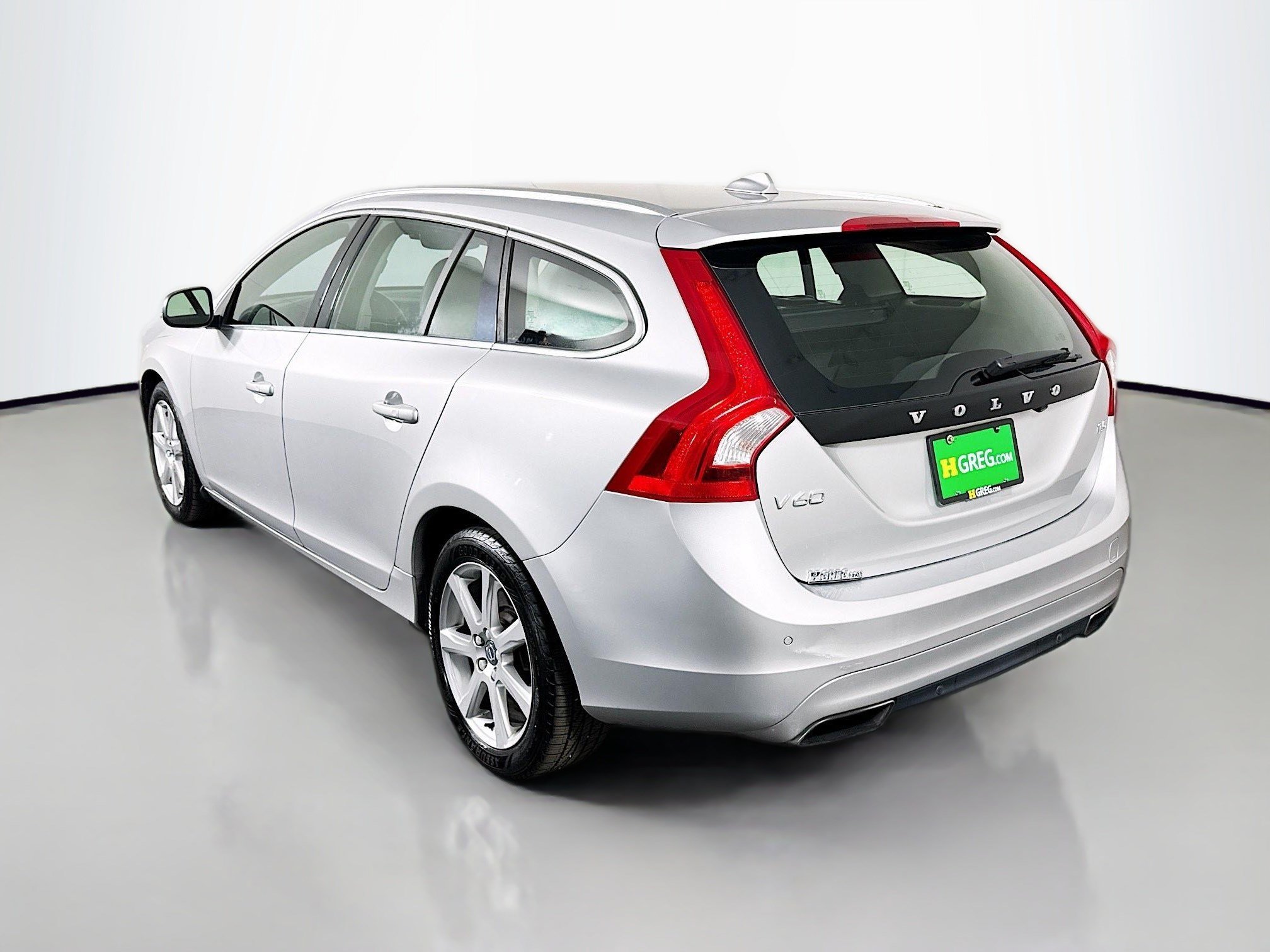 Used 2016 Volvo V60 T5 Platinum w/ Climate Package FWD image 7