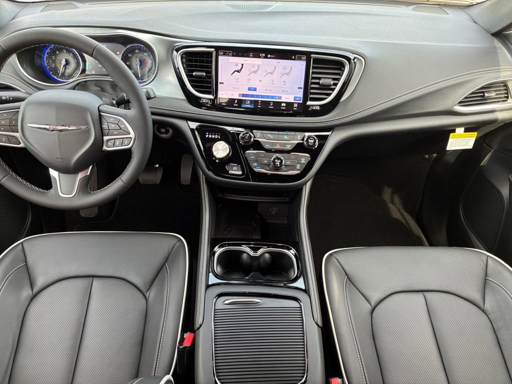 New 2026 Chrysler Pacifica Limited FWD image 20