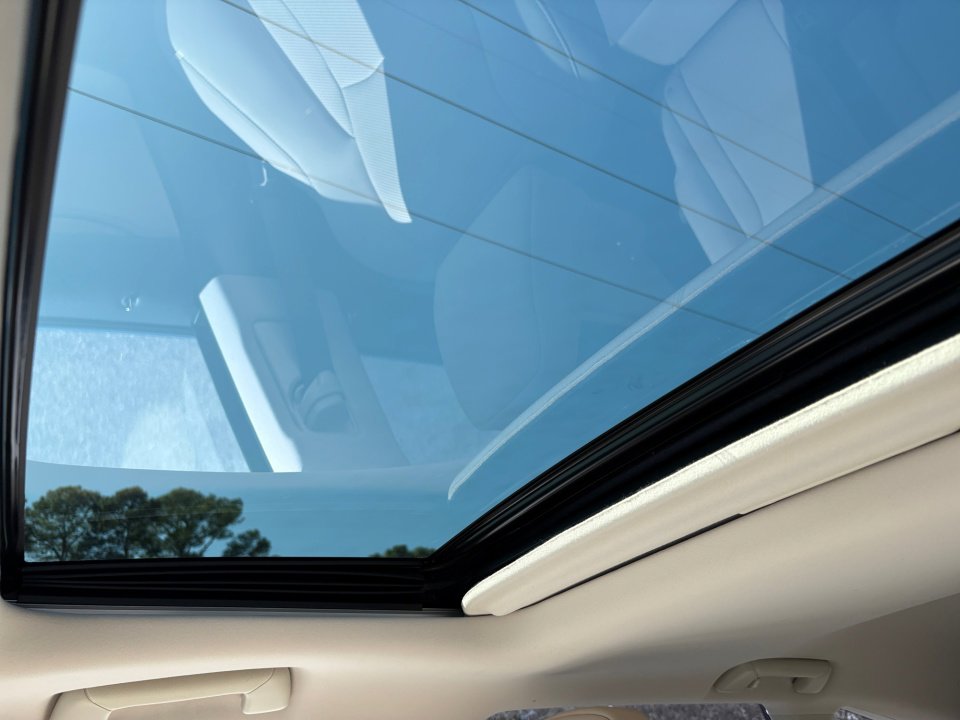 Used 2022 Lexus RX 350L FWD w/ Premium Package image 25