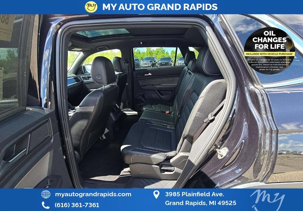 Used 2022 Volkswagen Atlas Cross Sport SEL Premium R-Line AWD/4WD image 3