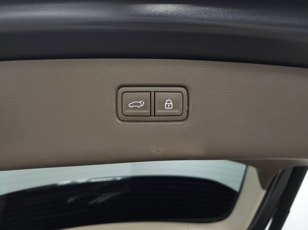 Used 2022 Genesis GV80 2.5T w/ Prestige Package 04 AWD/4WD image 10