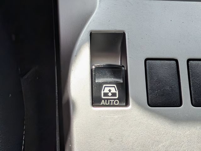 Used 2022 Toyota 4Runner Limited AWD/4WD image 16