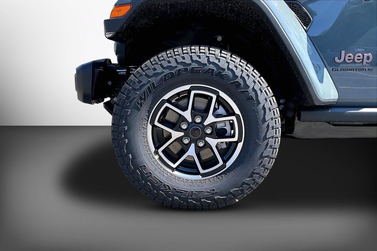 New 2026 Jeep Gladiator Rubicon w/ Steel Power Dome Hood Package AWD/4WD image 26
