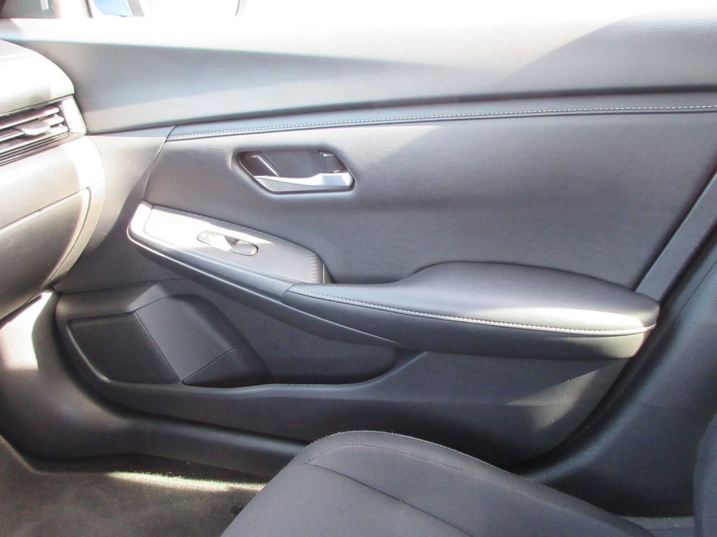 Used 2024 Nissan Sentra SV image 31