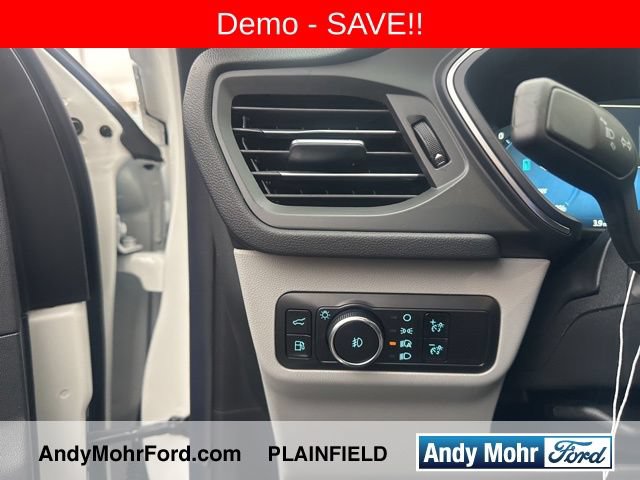 New 2025 Ford Escape SE w/ PHEV Premium Package FWD image 26