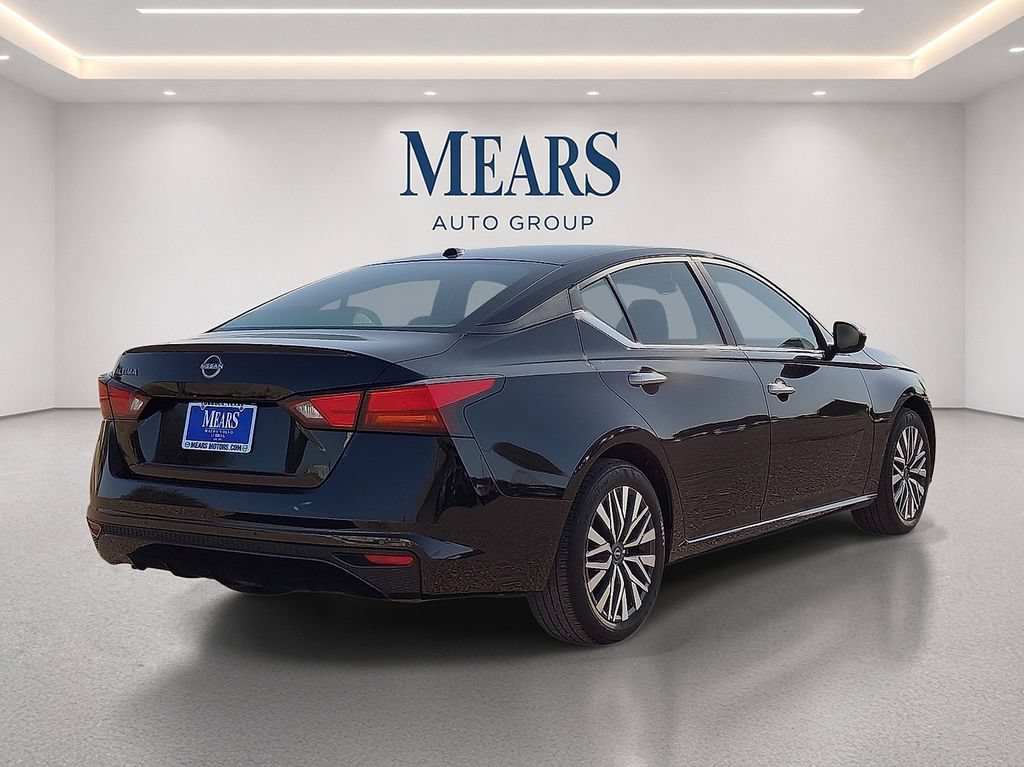 Used 2025 Nissan Altima 2.5 SV FWD image 5