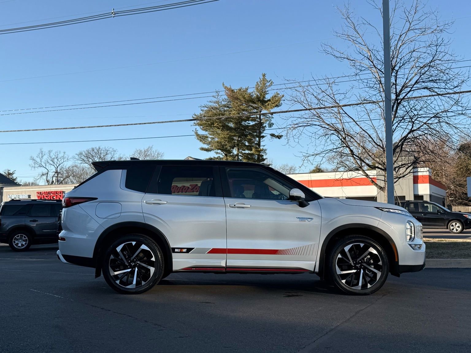Used 2024 Mitsubishi Outlander SEL image 5