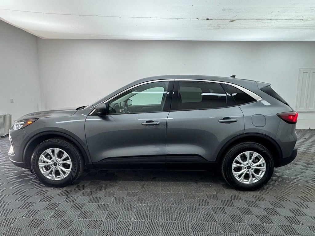 Used 2023 Ford Escape Active image 12