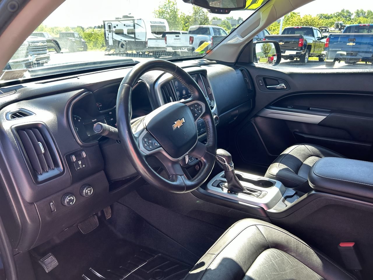 Used 2022 Chevrolet Colorado ZR2 w/ ZR2 Midnight Special Edition AWD/4WD image 25