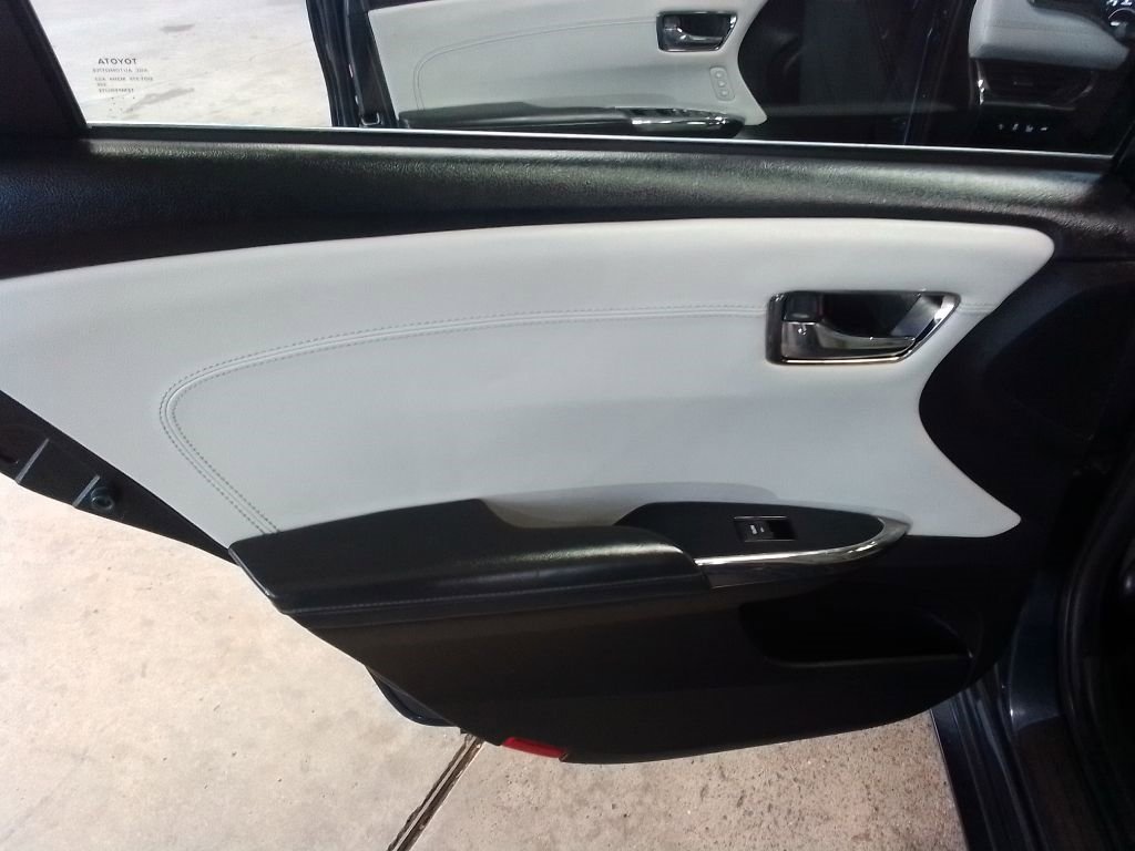 Used 2017 Toyota Avalon XLE Premium w/ All Weather Liner Package image 22