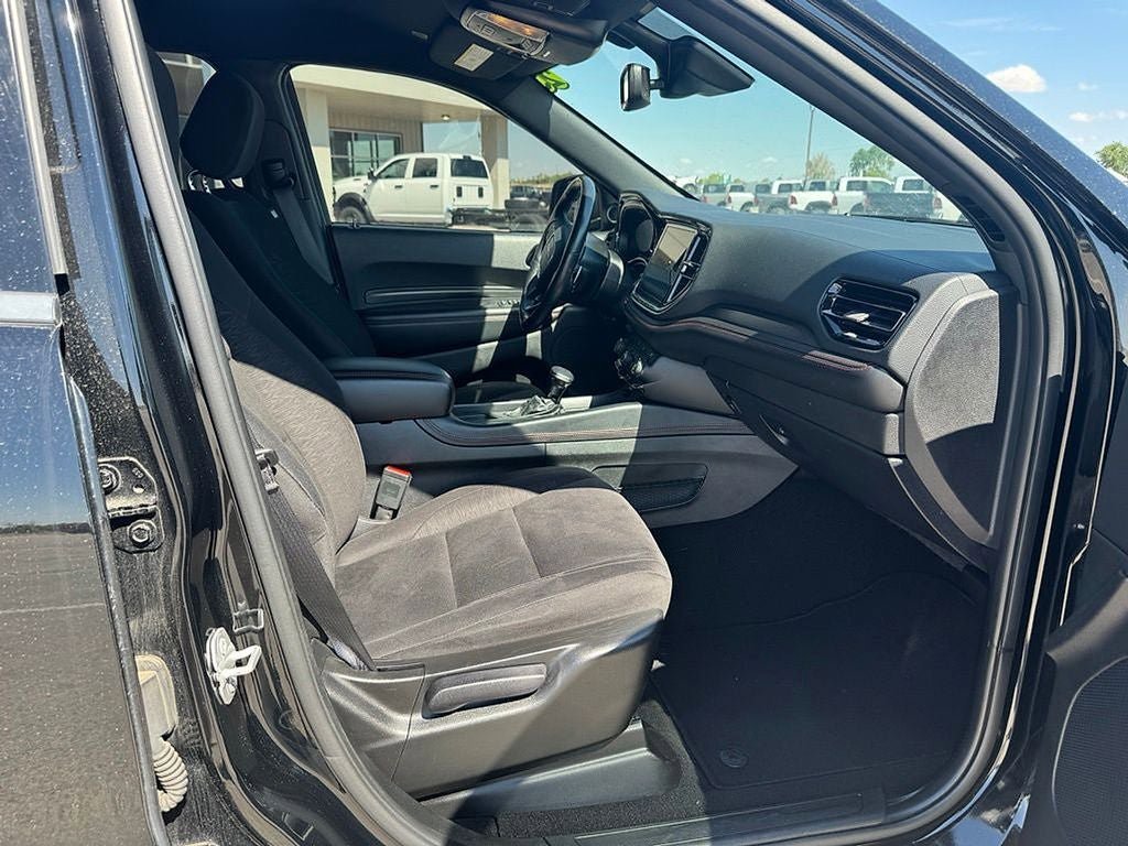Used 2023 Dodge Durango GT RWD image 9