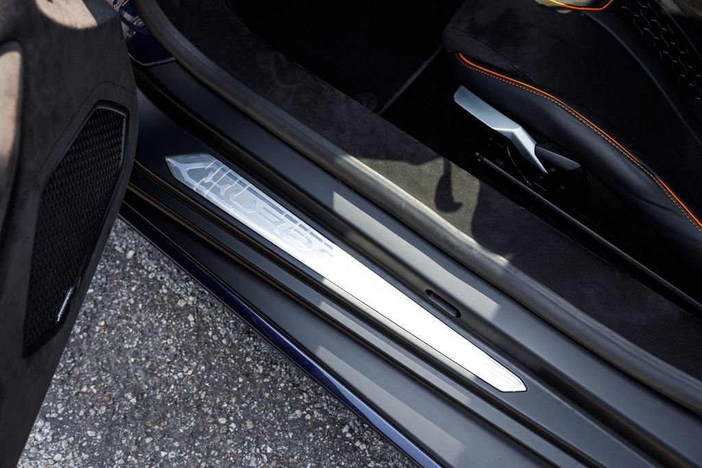 Used 2023 Lamborghini Huracan Sterrato image 15