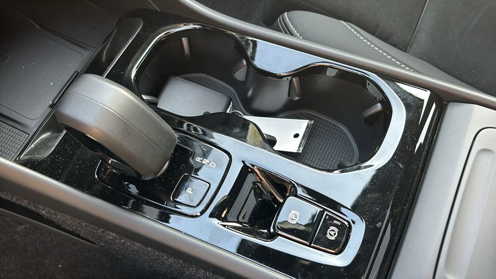 New 2026 Volvo XC40 B5 Ultra w/ Protection Package Premier image 22