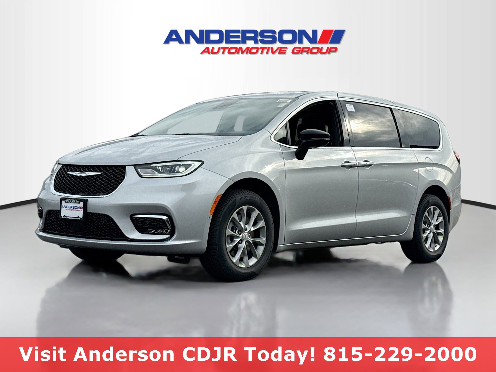 New 2026 Chrysler Pacifica Limited w/ Uconnect Theater Family Group image 13