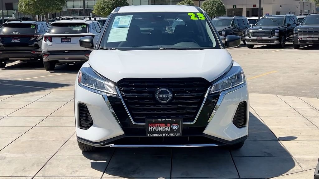Used 2023 Nissan Kicks S image 9
