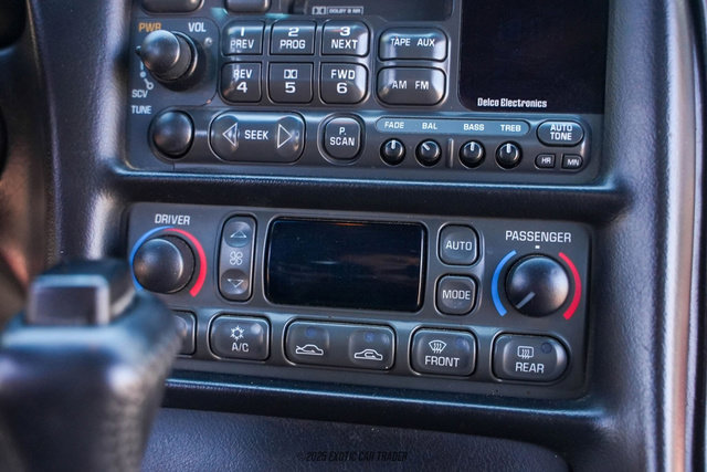 Used 1999 Chevrolet Corvette Coupe w/ Memory Pkg image 32