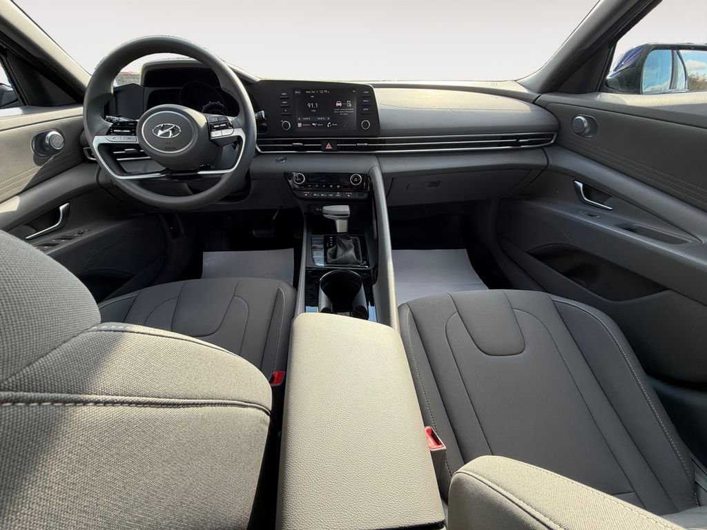 Certified 2023 Hyundai Elantra Blue image 18