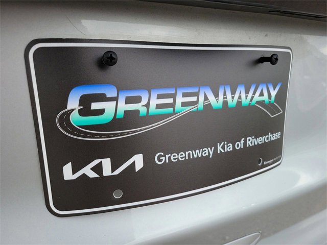 Used 2024 Chrysler Pacifica Touring-L image 37