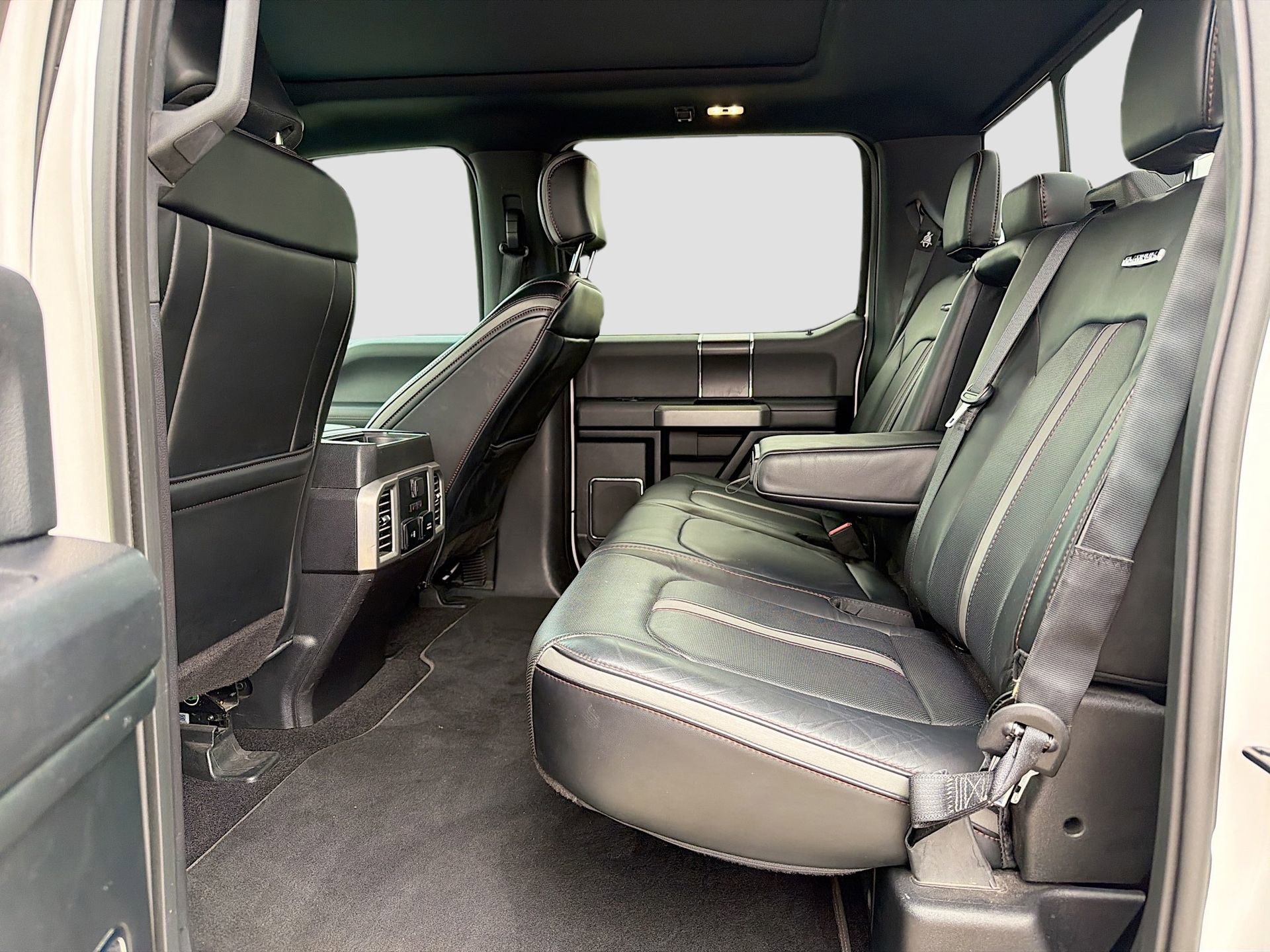 Used 2018 Ford F150 Platinum w/ Equipment Group 701A Luxury AWD/4WD image 30