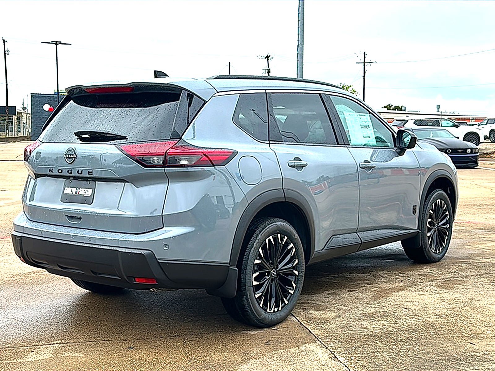 New 2026 Nissan Rogue Dark Armor FWD image 8