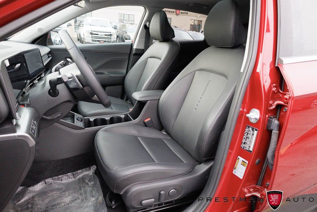 Used 2025 Hyundai Kona Limited AWD/4WD image 23