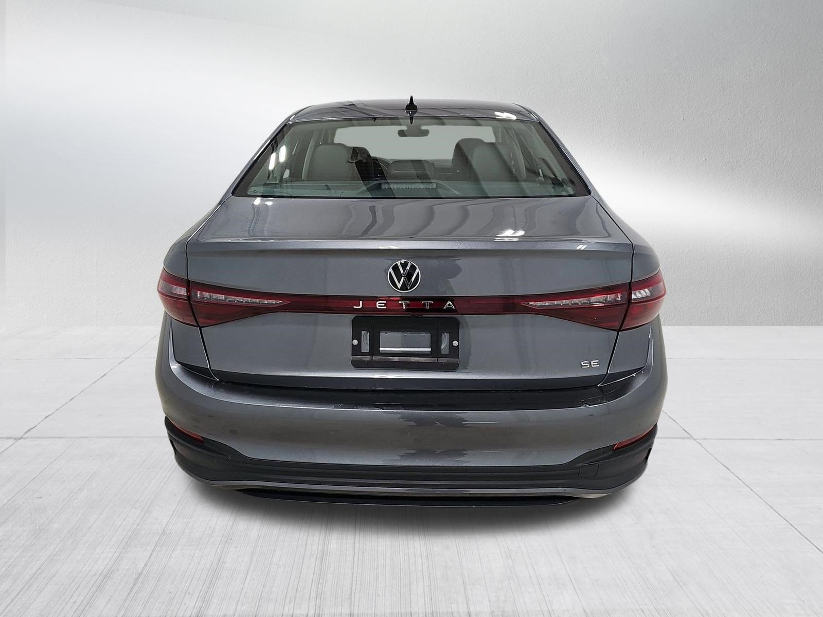 Used 2025 Volkswagen Jetta SE image 5