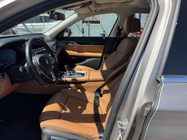 Used 2021 BMW 740i xDrive w/ Luxury Rear Seating Package AWD/4WD image 18