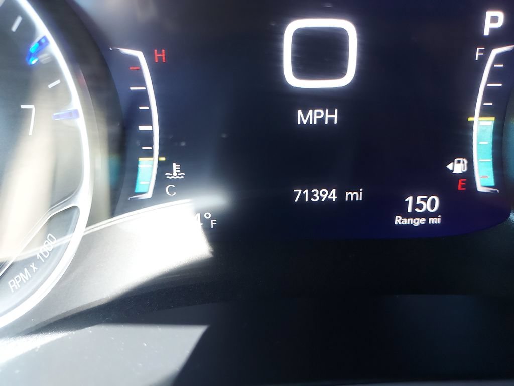Used 2023 Chrysler Pacifica Touring-L FWD image 19