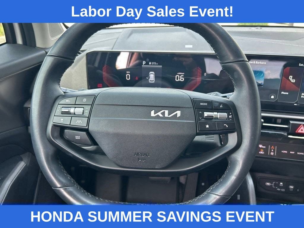 Used 2026 Kia Sportage EX w/ EX Panorama Roof Package FWD image 17
