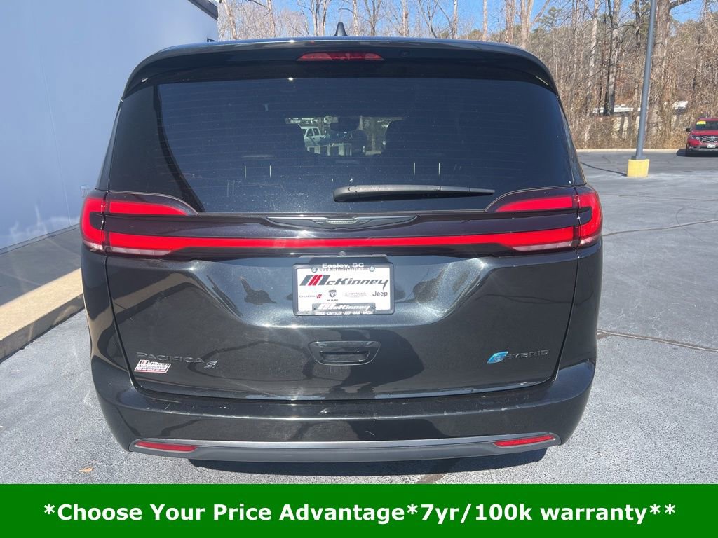 Certified 2022 Chrysler Pacifica Touring-L w/ S Appearance Package image 4