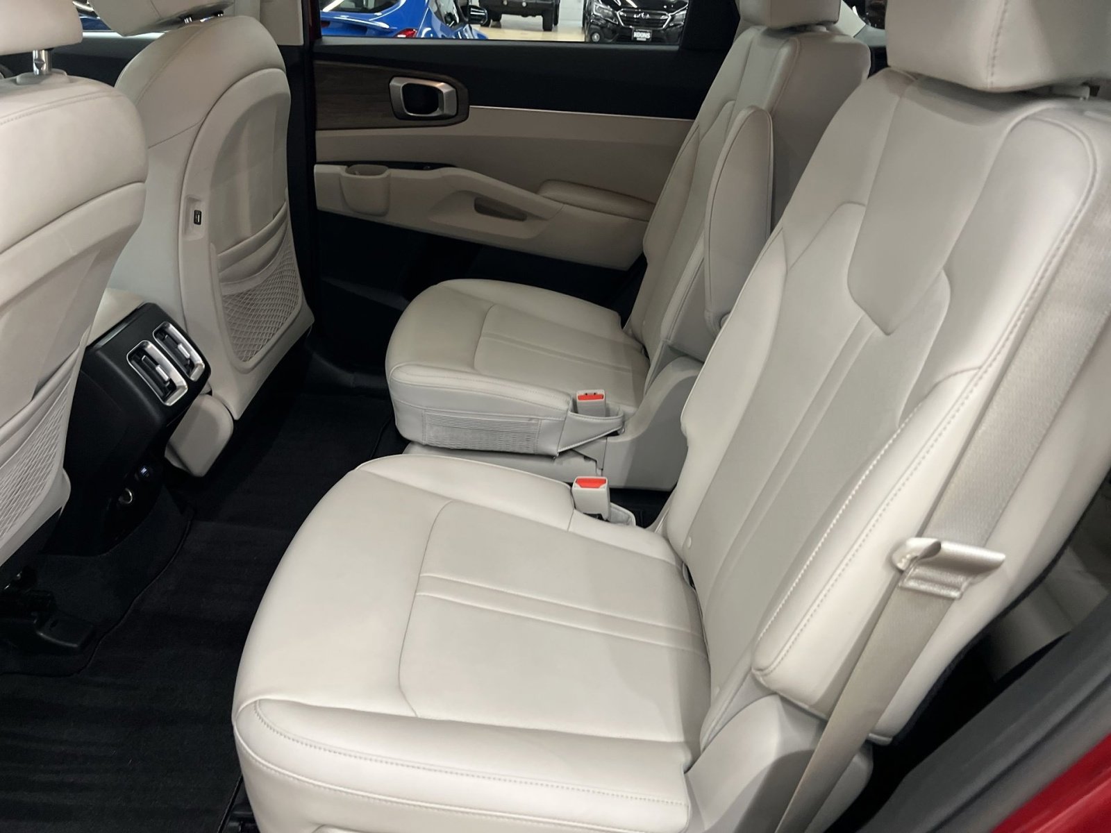 Used 2021 Kia Sorento EX image 25