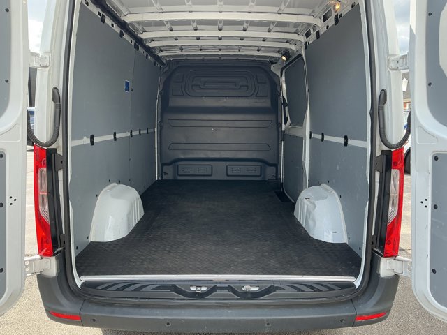 Used 2024 Mercedes-Benz Sprinter 2500 image 12