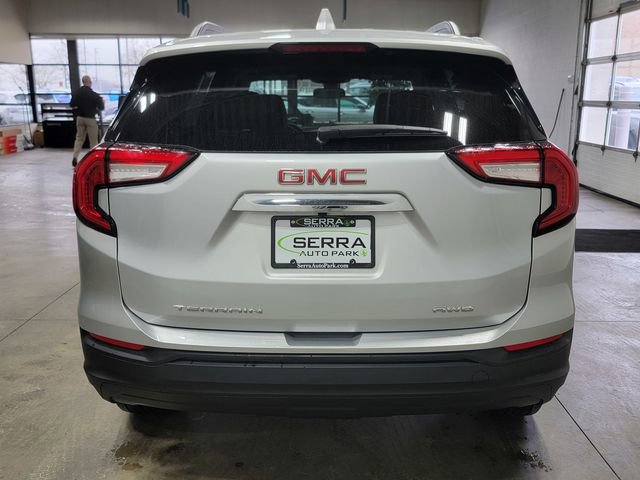 Used 2022 GMC Terrain SLE w/ Driver Convenience Package image 6