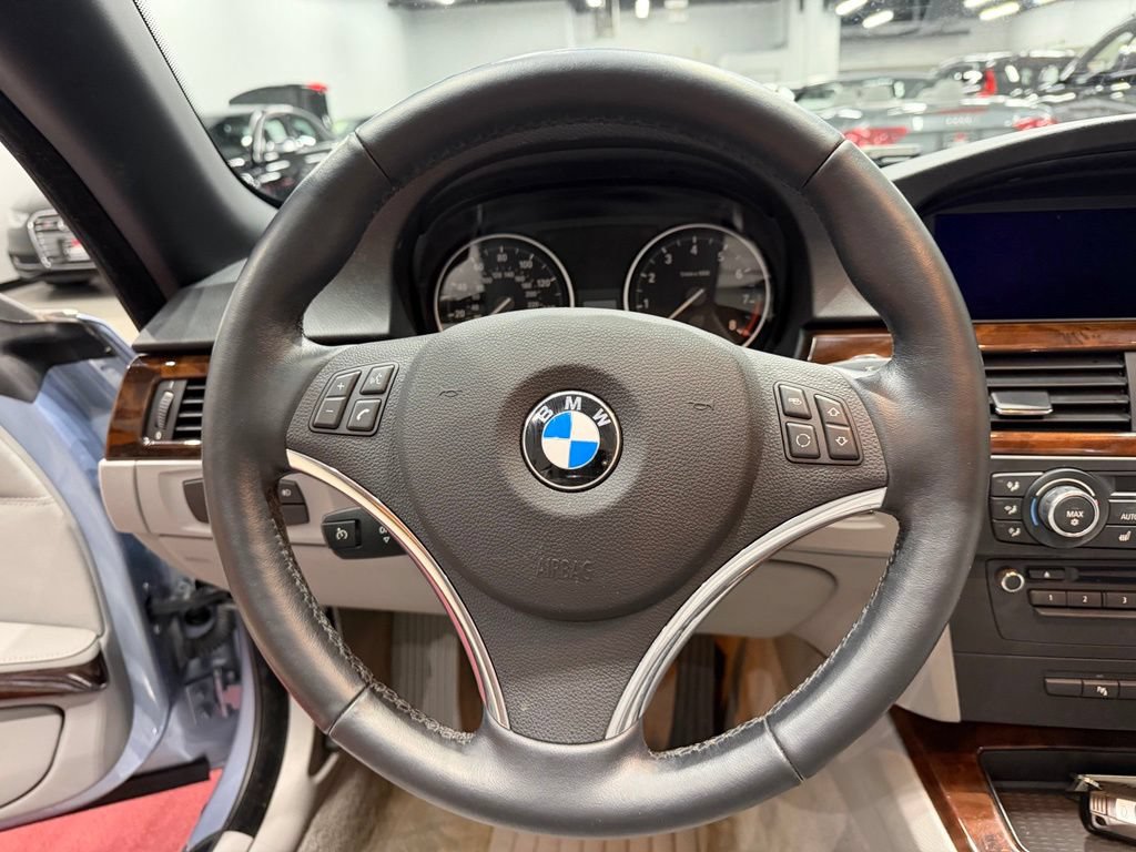 Used 2011 BMW 328i Convertible RWD image 34
