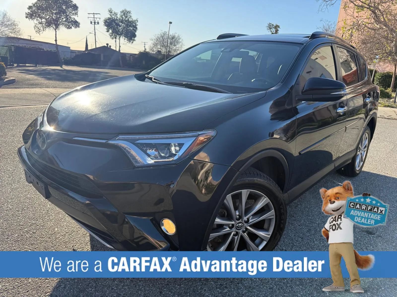 Used 2018 Toyota RAV4 Limited FWD image 17