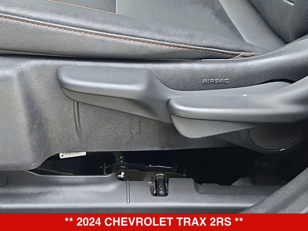 Used 2024 Chevrolet Trax RS FWD image 18