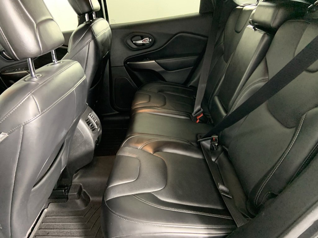 Used 2020 Jeep Cherokee Limited image 18