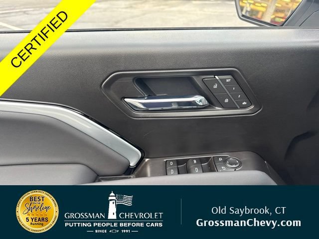 Used 2026 Chevrolet Colorado Z71 w/ Technology Package AWD/4WD image 11