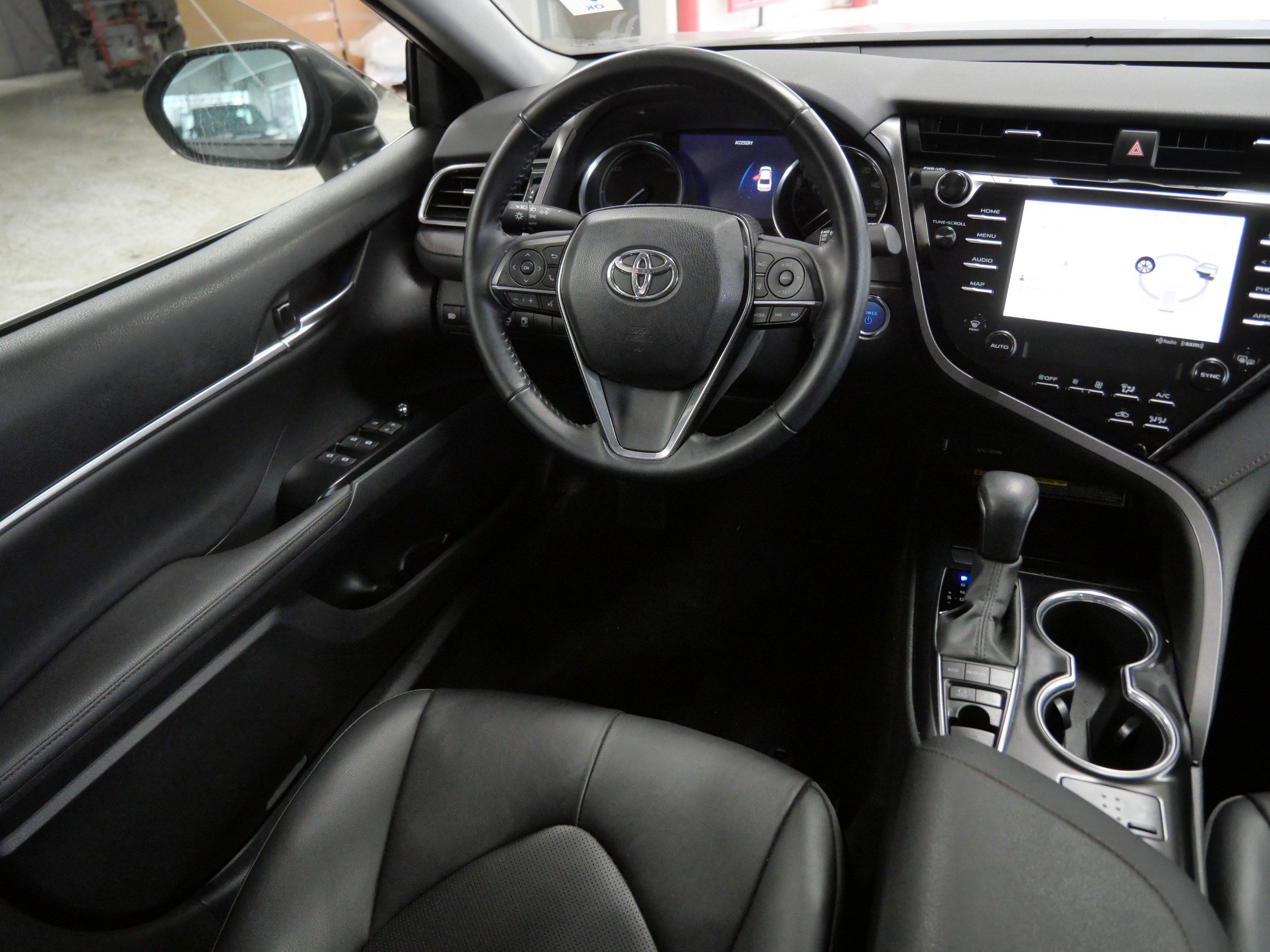 Certified 2020 Toyota Camry XLE image 10