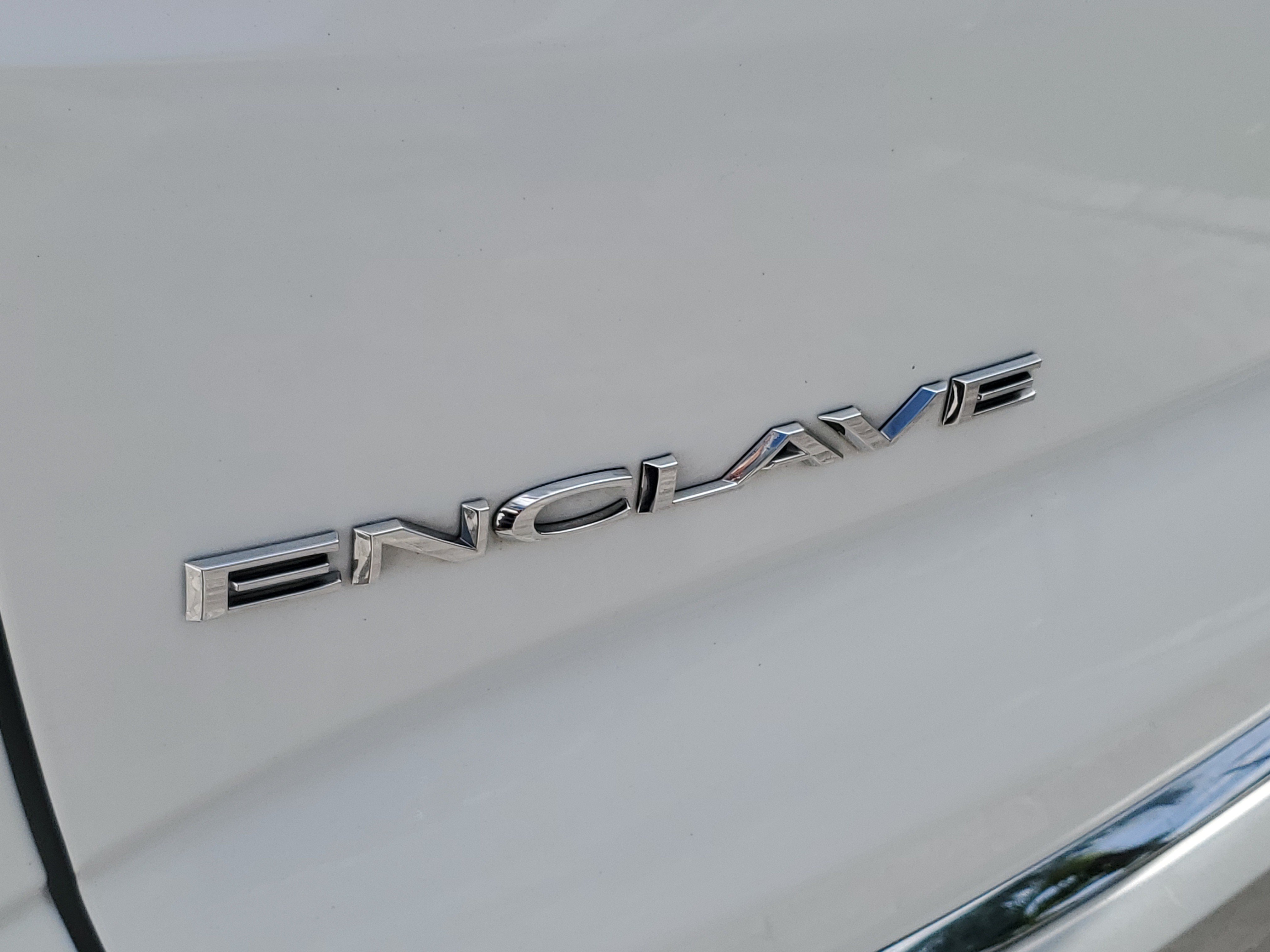 Certified 2024 Buick Enclave Essence w/ Technology Package FWD image 8