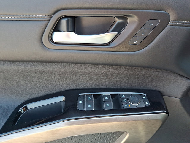 Used 2025 Nissan Pathfinder Platinum w/ Cargo Package image 14