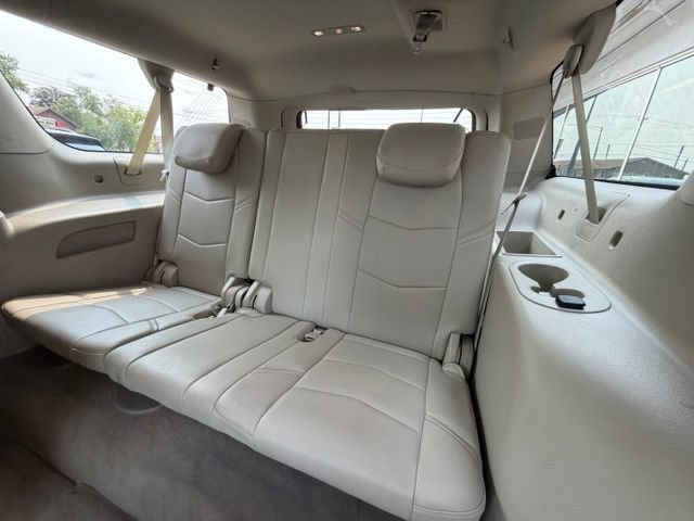 Used 2017 Cadillac Escalade ESV Luxury AWD/4WD image 18