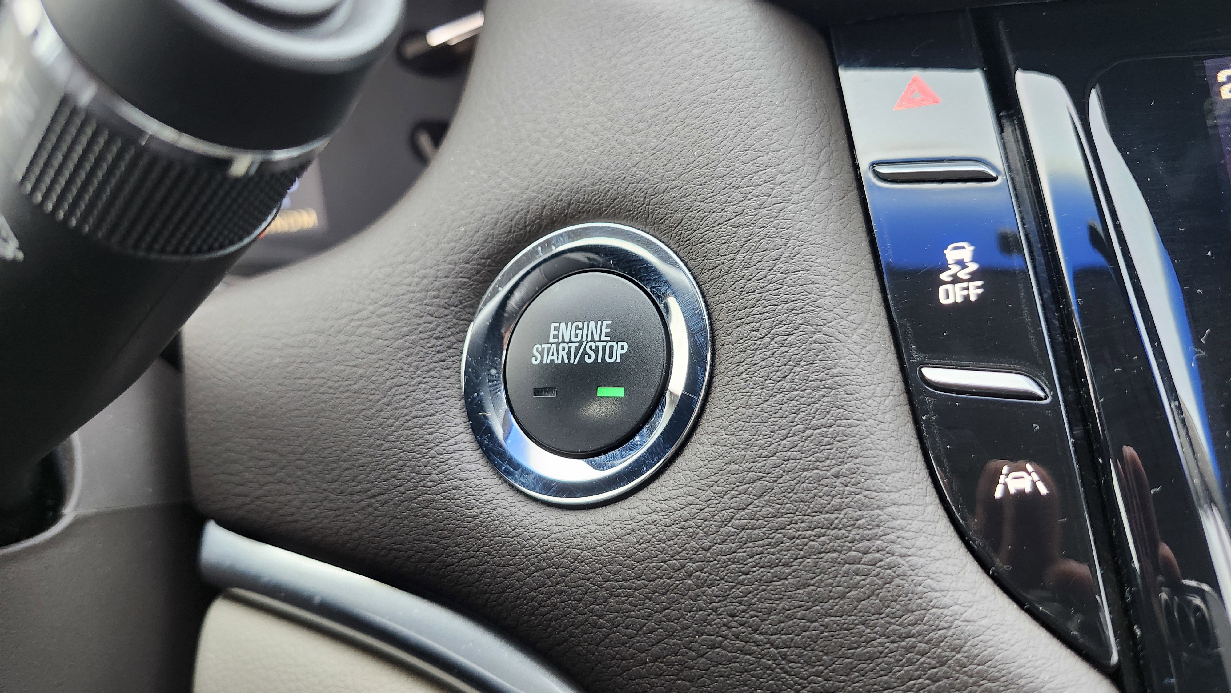 Used 2015 Cadillac XTS Luxury w/ Driver Awareness Package image 9