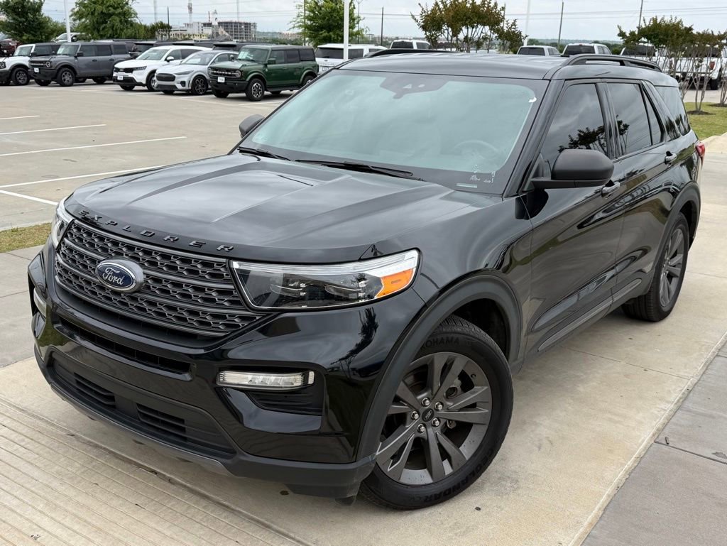 Used 2021 Ford Explorer XLT w/ Equipment Group 202A RWD image 4